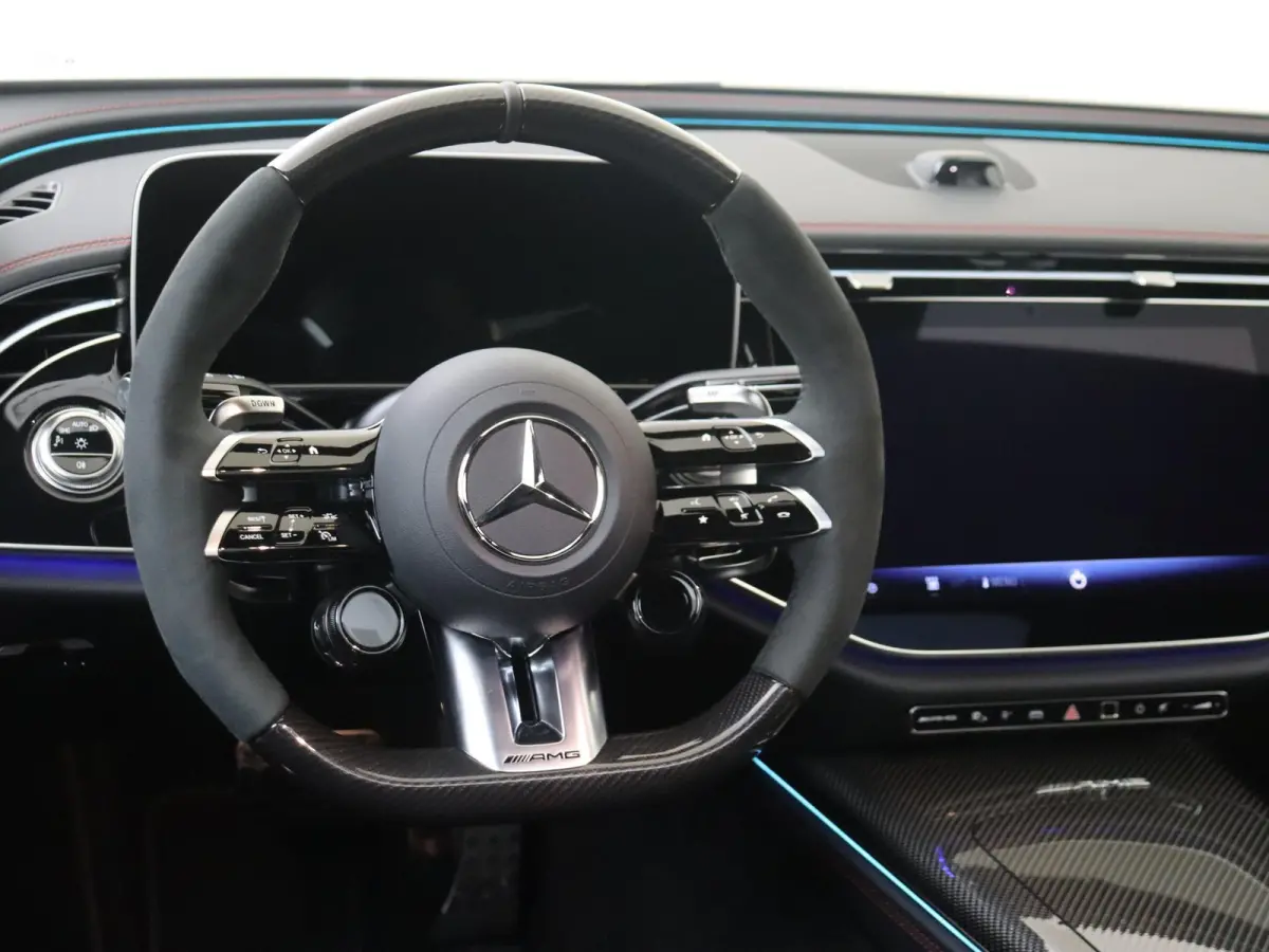 AMG 53 4MATIC+ Night Edition / Panoramadak/ Night 1+2/ DYNAMIC PLUS/ SUPERSCREEN/ 21 inch/ Perf. Stoelen