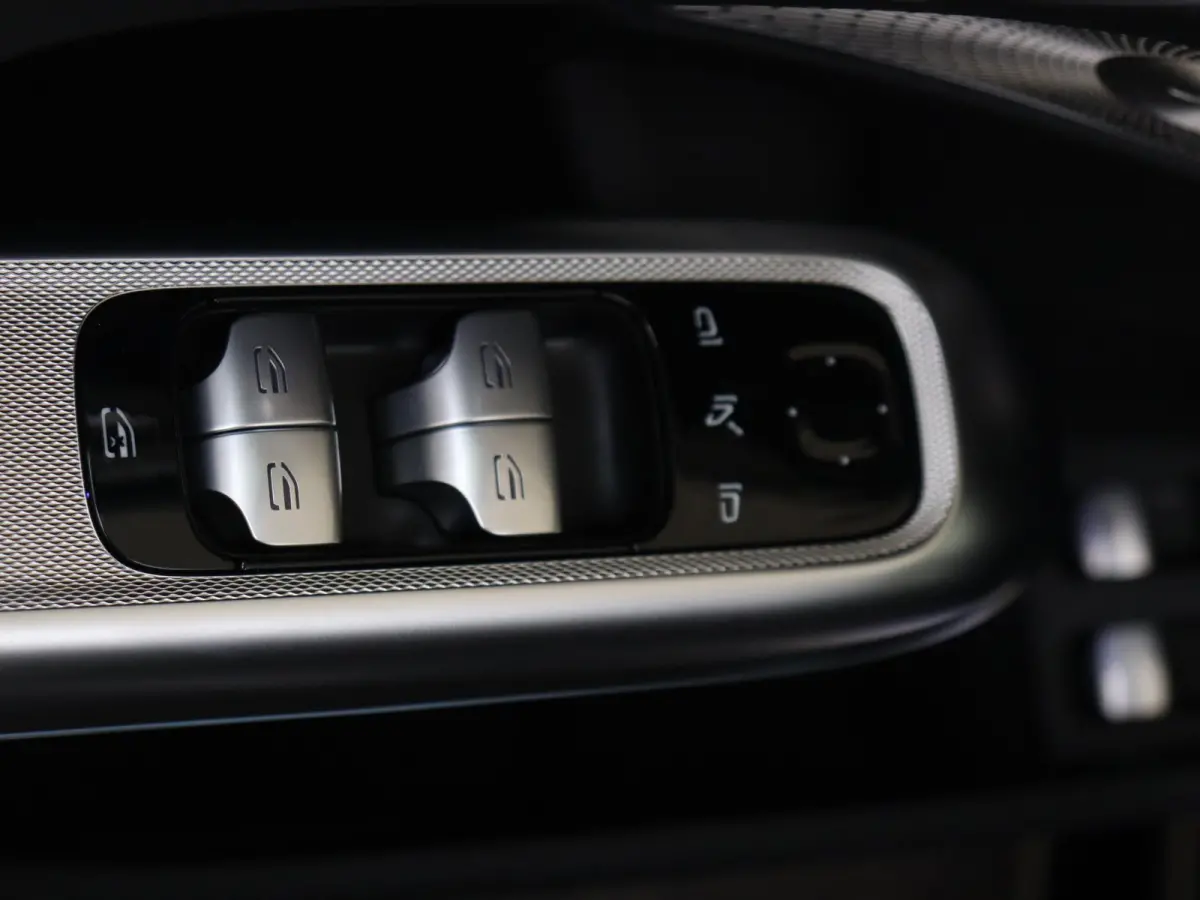 AMG 53 4MATIC+ Night Edition / Panoramadak/ Night 1+2/ DYNAMIC PLUS/ SUPERSCREEN/ 21 inch/ Perf. Stoelen