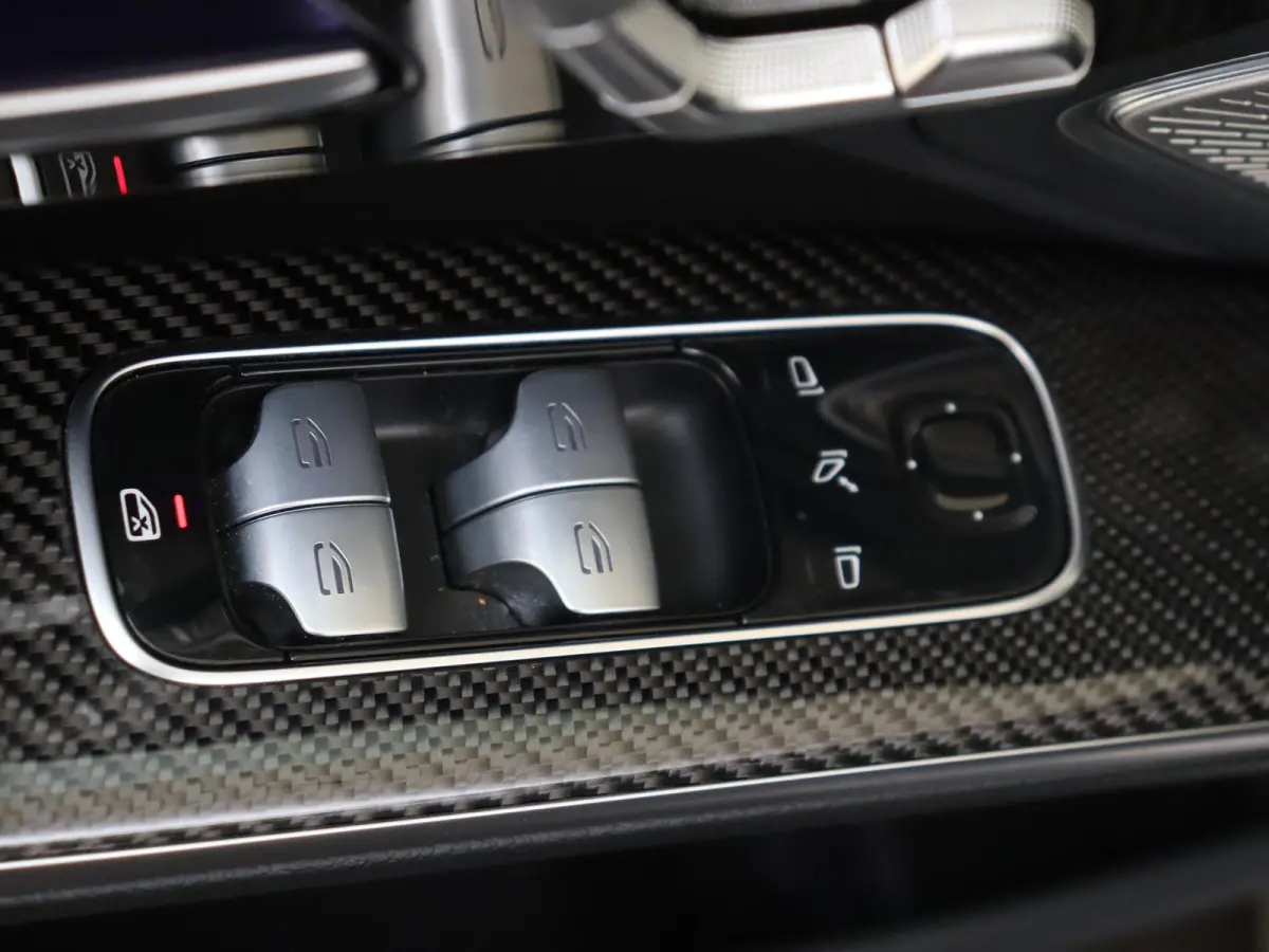 580 4MATIC AMG Line 108 kWh Rear Executive / Panoramadak / Luchtvering / Burmester / Achterasbesturing / Memory / Massage / 360 Camera / Hyperscreen /