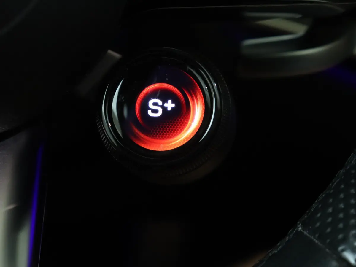 AMG 53 4MATIC+ 90 kWh / Panoramadak/ Night/ Digital Light/ Memory