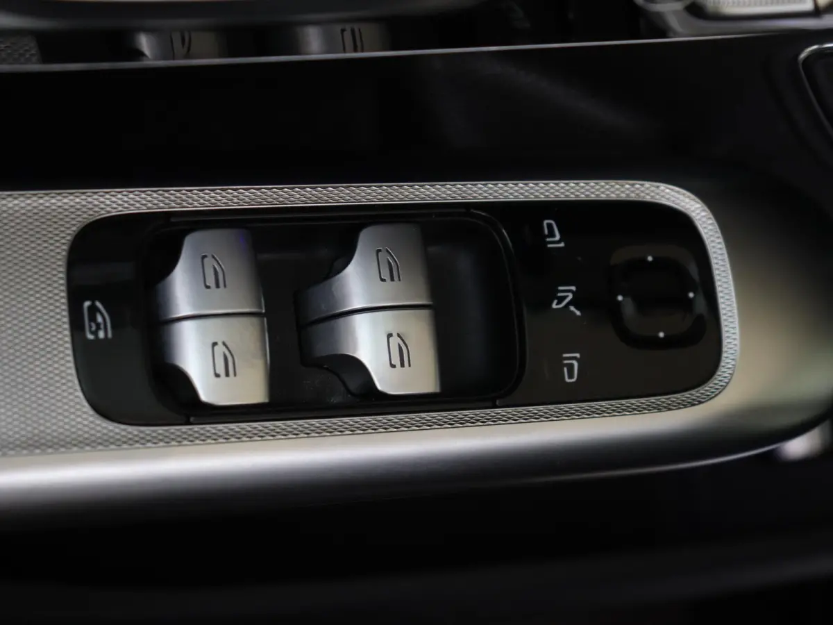 AMG 53 4MATIC+ 90 kWh / Panoramadak/ Night/ Digital Light/ Memory