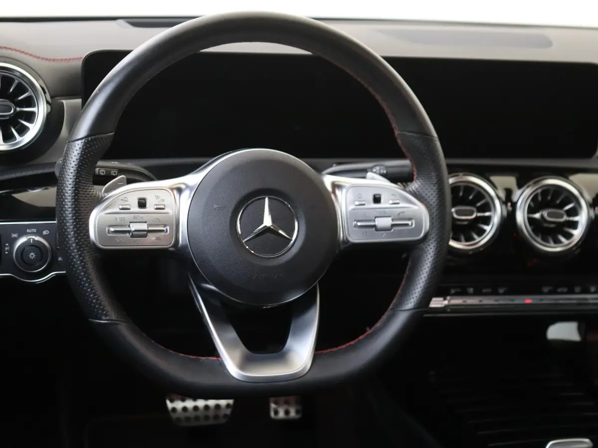 250 e AMG Line / Panoramadak/ Night/ Sfeerverlichting/ DC Lader