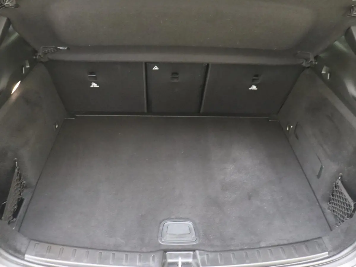 180 Business Solution AMG / Panoramadak/ Sfeerverlichting/ Night/ Multibeam
