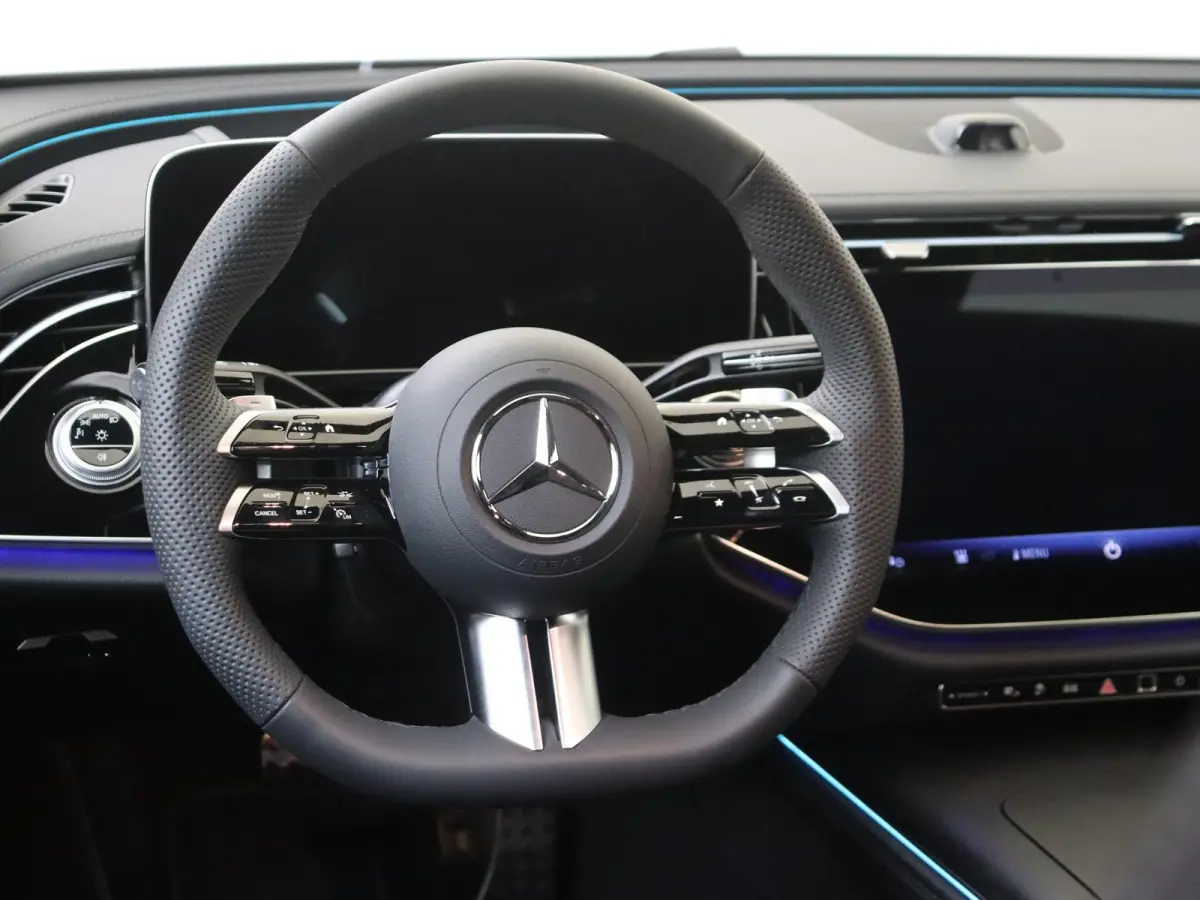 400 e 4MATIC AMG Line / Premium/ Panoramadak/ AIRMATIC/ Achterasbesturing/ SUPERSCREEN/ Nappa/ 20 inch/ Softclose/ Burmester 4D/ El. Trekhaak