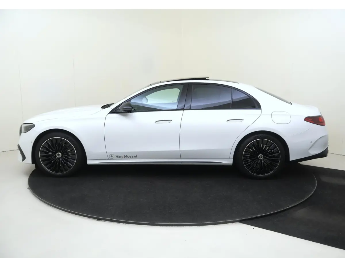 400 e 4MATIC AMG Line / Premium/ Panoramadak/ AIRMATIC/ Achterasbesturing/ SUPERSCREEN/ Nappa/ 20 inch/ Softclose/ Burmester 4D/ El. Trekhaak