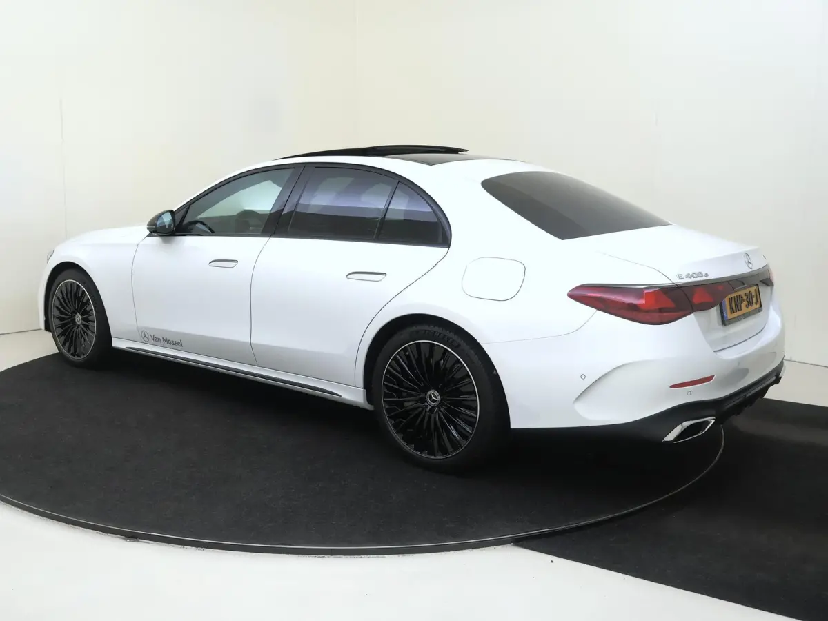 400 e 4MATIC AMG Line / Premium/ Panoramadak/ AIRMATIC/ Achterasbesturing/ SUPERSCREEN/ Nappa/ 20 inch/ Softclose/ Burmester 4D/ El. Trekhaak