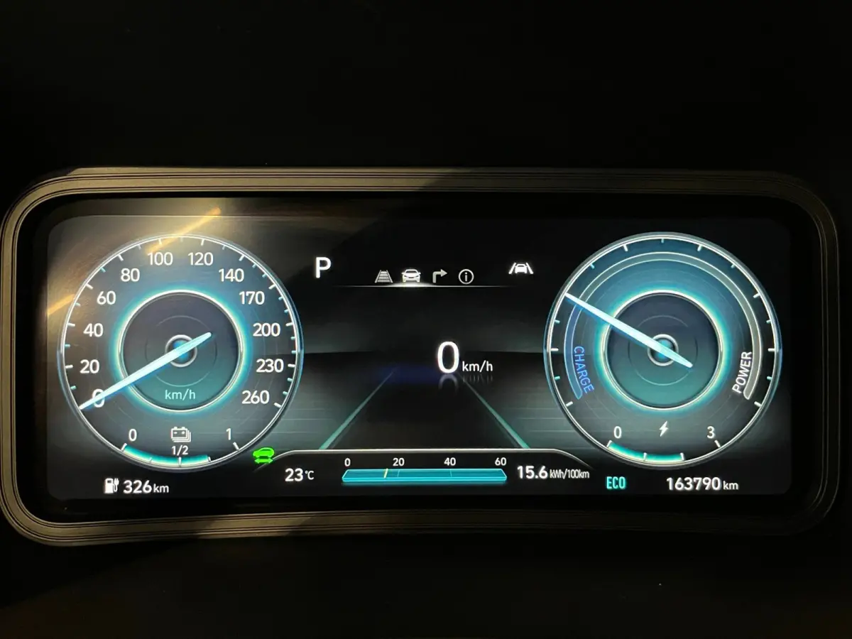 EV 64 kWh|FACELIFT MODEL|100% SOH|3-FASE|DIGITAL COCKPIT|CAMERA|CARPLAY|KRELL AUDIO|NAP|NL-AUTO|1e EIGENAAR|INCL.BTW|