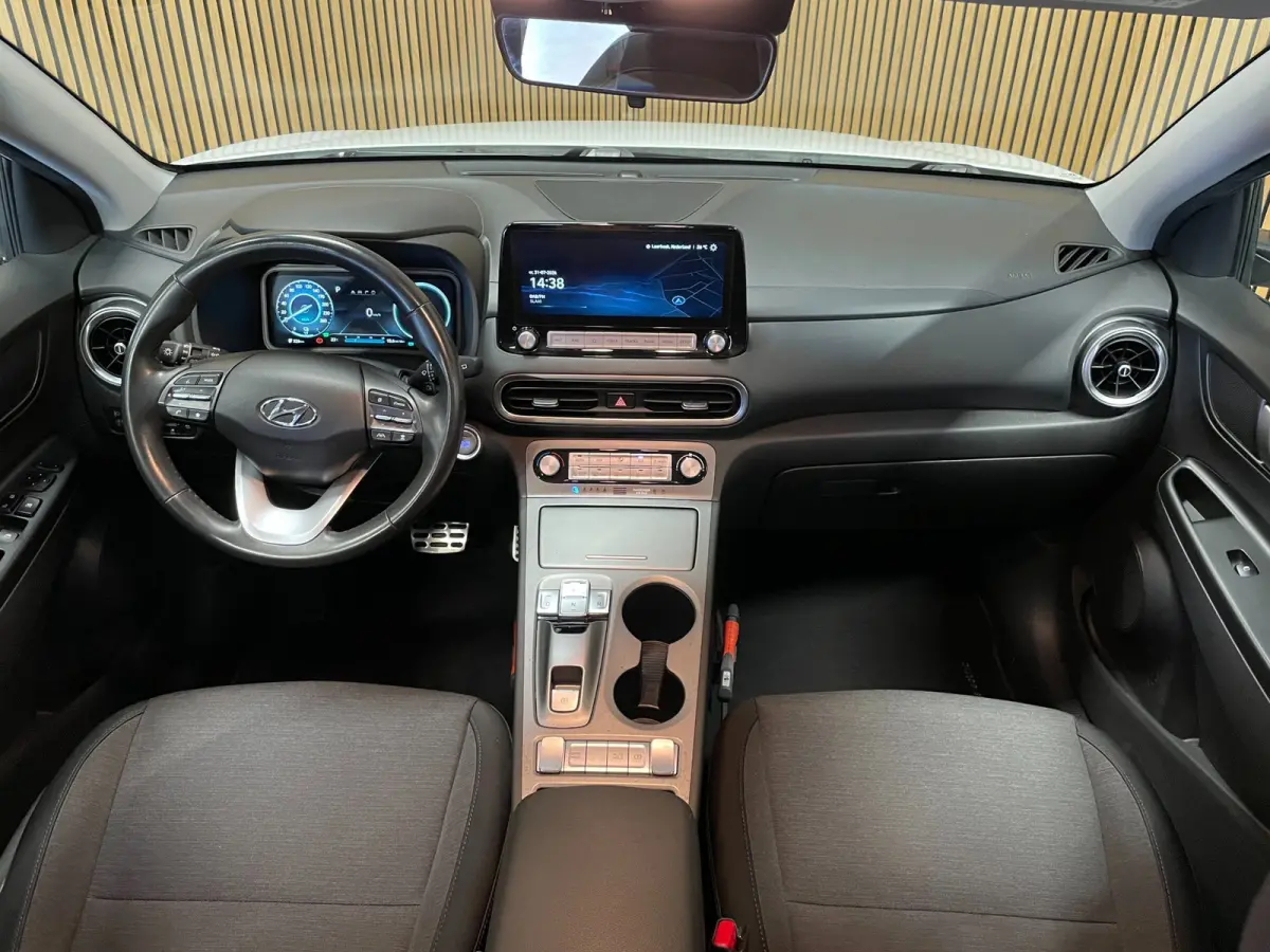 EV 64 kWh|FACELIFT MODEL|100% SOH|3-FASE|DIGITAL COCKPIT|CAMERA|CARPLAY|KRELL AUDIO|NAP|NL-AUTO|1e EIGENAAR|INCL.BTW|
