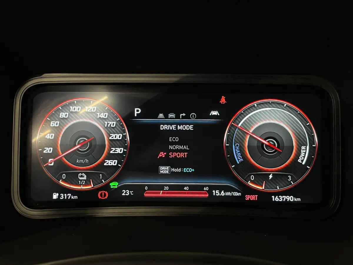 EV 64 kWh|FACELIFT MODEL|100% SOH|3-FASE|DIGITAL COCKPIT|CAMERA|CARPLAY|KRELL AUDIO|NAP|NL-AUTO|1e EIGENAAR|INCL.BTW|