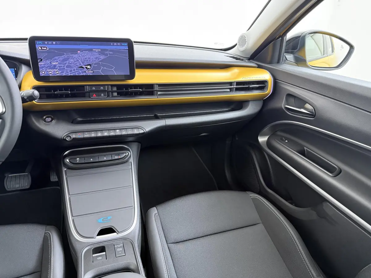Altitude 54 kWh | Climate Control | Elek. Kofferklep | Full Map Navigatie | Apple Carplay / Android Auto | Camera | Parkeersensoren