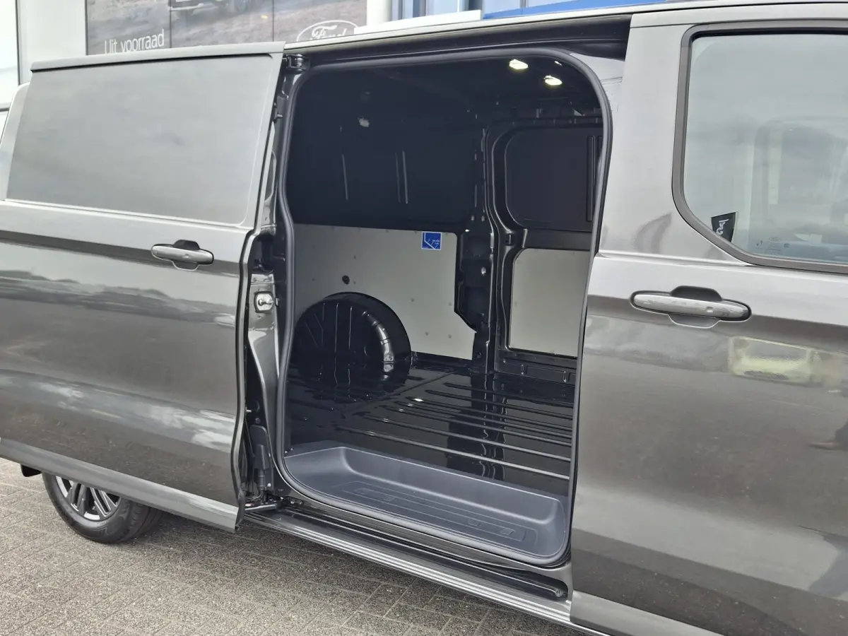 L2 Limited 71 kWh | Inklapbare trekhaak | Adaptive Cruise | Stuurverwarming | 360 camera | Keyless Entry |