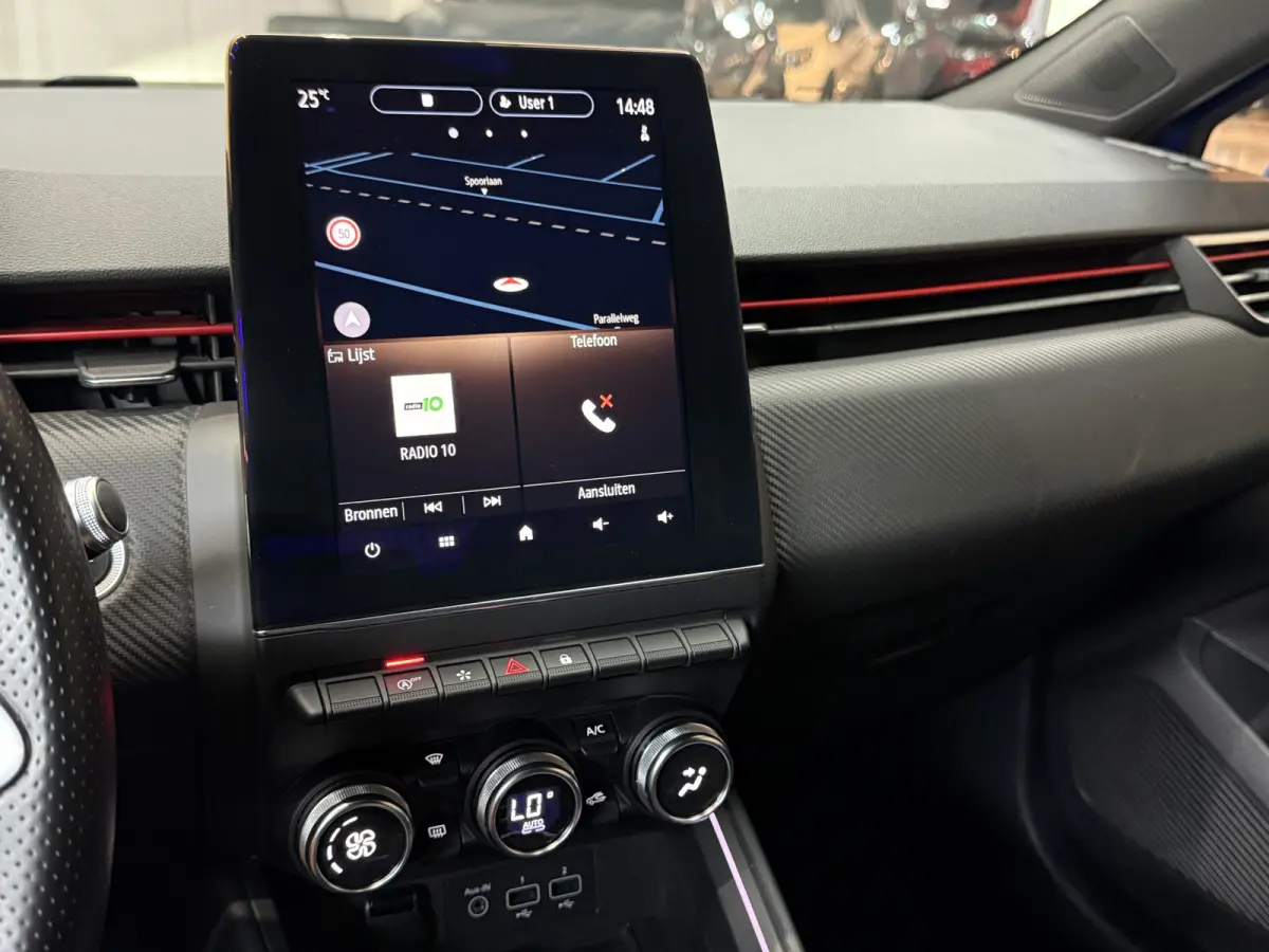 1.0 TCe R.S. Line | Groot Navi | 17 " | Camera | PDC V+A | Led | Cruise control | 100% Dealer Onderhouden!