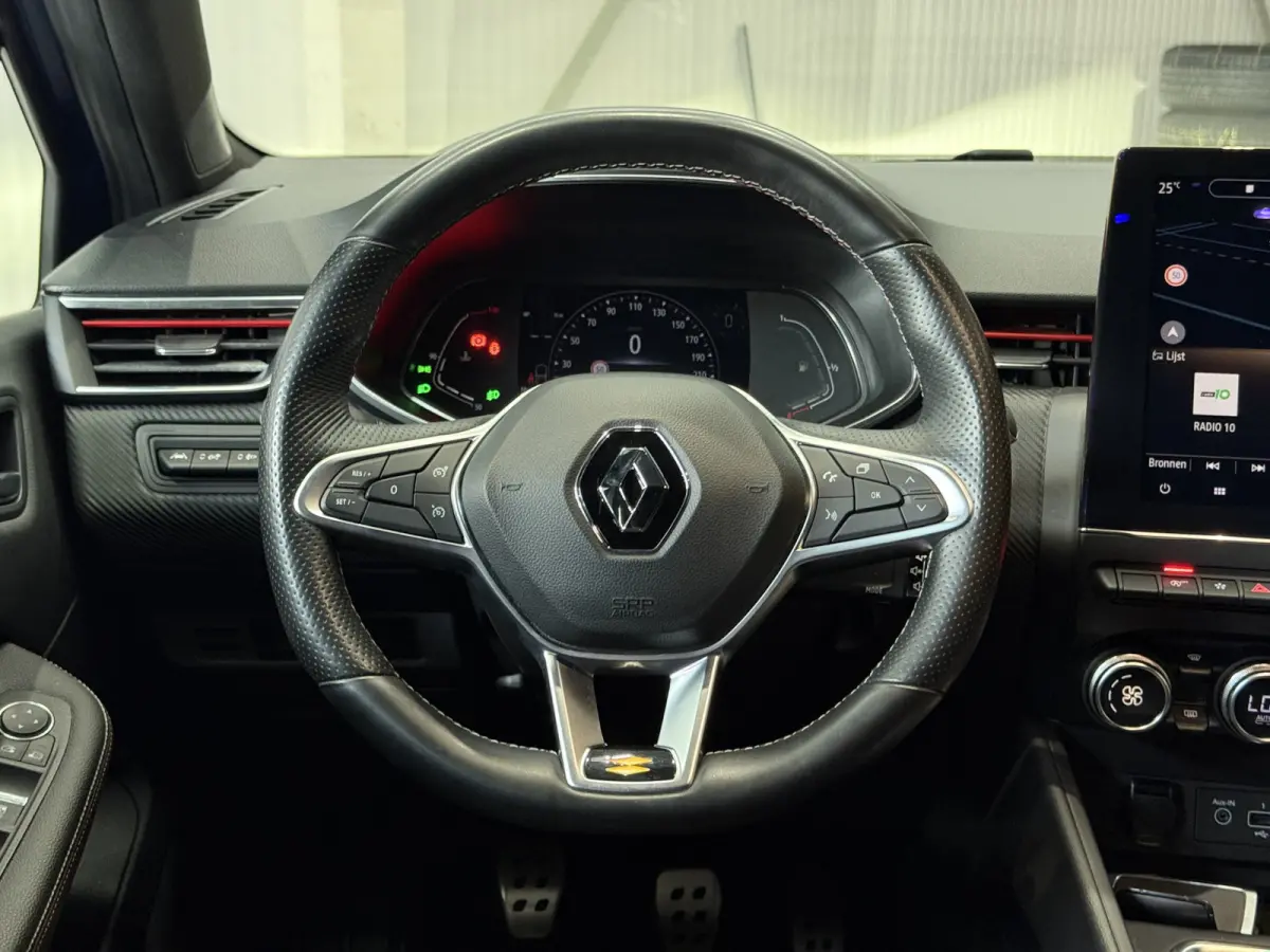 1.0 TCe R.S. Line | Groot Navi | 17 " | Camera | PDC V+A | Led | Cruise control | 100% Dealer Onderhouden!