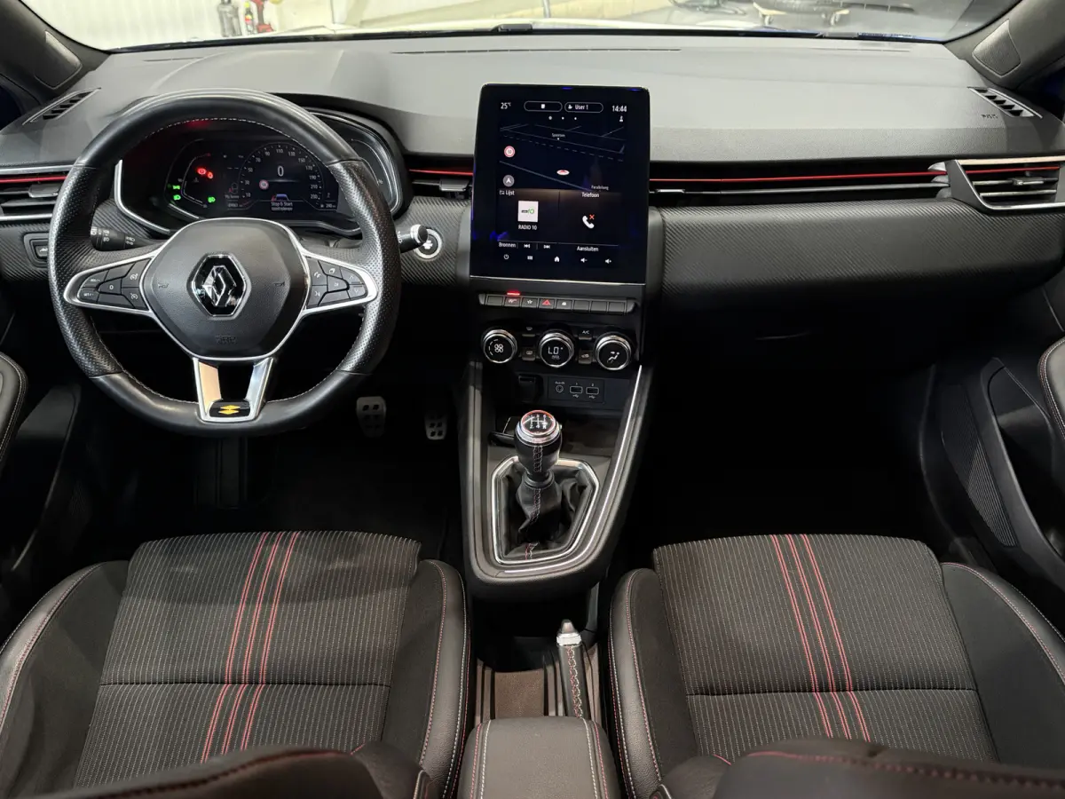 1.0 TCe R.S. Line | Groot Navi | 17 " | Camera | PDC V+A | Led | Cruise control | 100% Dealer Onderhouden!