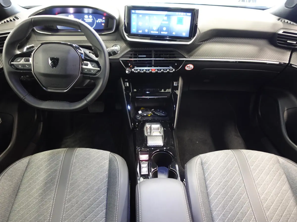 1.2 PureTech 130pk Automaat Allure | Navigatie | Apple Carplay/Android Auto | 360 camera | Parkeersensoren | Blind Spot Assist | Adaptive Cruise Control | Stoelverwarming | Getinte ramen | C
