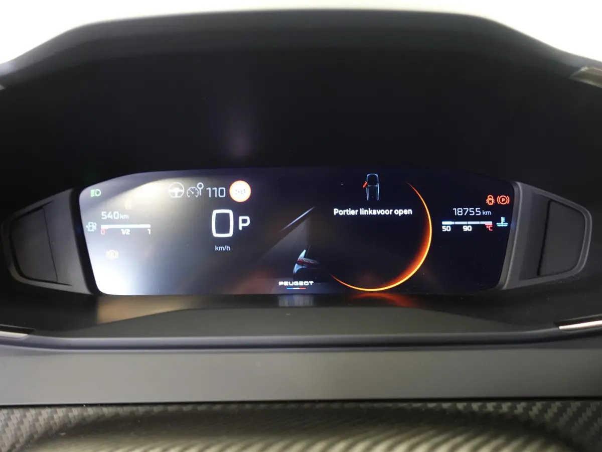 1.2 PureTech 130pk Automaat Allure | Navigatie | Apple Carplay/Android Auto | 360 camera | Parkeersensoren | Blind Spot Assist | Adaptive Cruise Control | Stoelverwarming | Getinte ramen | C