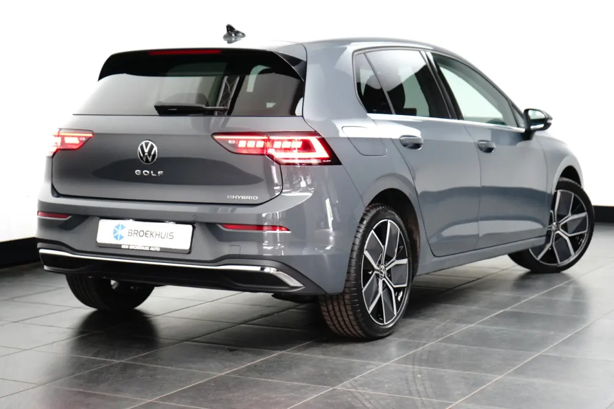 1.5 eHybrid 204PK Style Edition | ACC | Elektrische stoelen met geheugen | Navigatie | Head-up display | Stoelverwarming voor | Wegklapbare trekhaak | Massage functie | VERLENGDE GARANTIE