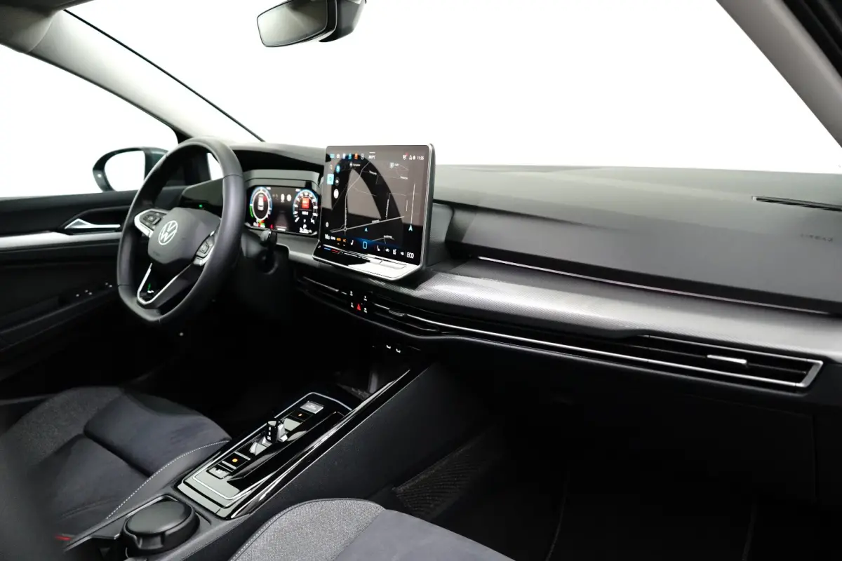 1.5 eHybrid 204PK Style Edition | ACC | Elektrische stoelen met geheugen | Navigatie | Head-up display | Stoelverwarming voor | Wegklapbare trekhaak | Massage functie | VERLENGDE GARANTIE