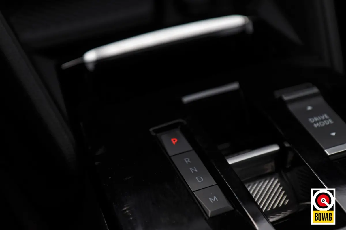1.2 Puretech Feel |LED|CRUISE|CARPLAY|CAMERA|STOELVERW.|
