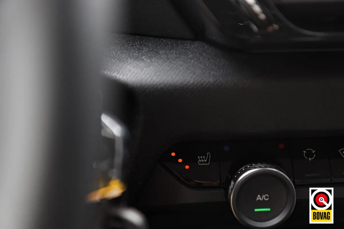 1.2 Puretech Feel |LED|CRUISE|CARPLAY|CAMERA|STOELVERW.|