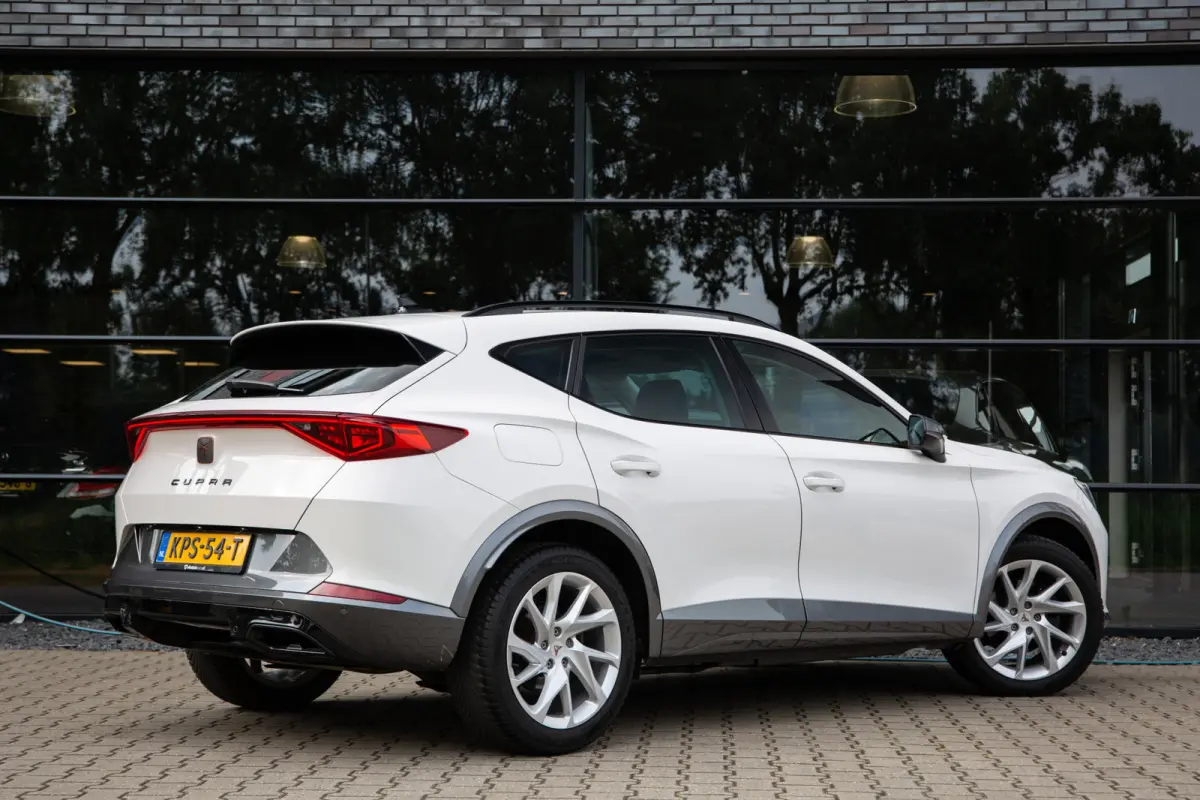1.4 e-Hybrid Business , Adap. cruise, Stuurverwarming,