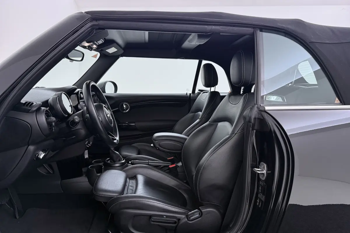 2.0 S Serious Business | Keyless Entry/Start | Leer | Sportstoelen | Org NL | Breed Navi |