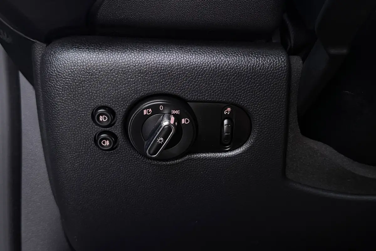 2.0 S Serious Business | Keyless Entry/Start | Leer | Sportstoelen | Org NL | Breed Navi |