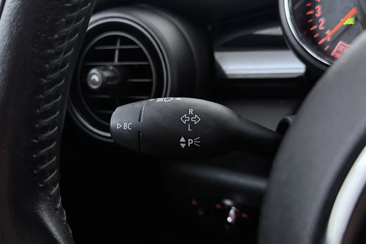 2.0 S Serious Business | Keyless Entry/Start | Leer | Sportstoelen | Org NL | Breed Navi |