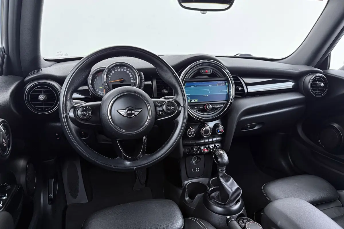 2.0 S Serious Business | Keyless Entry/Start | Leer | Sportstoelen | Org NL | Breed Navi |