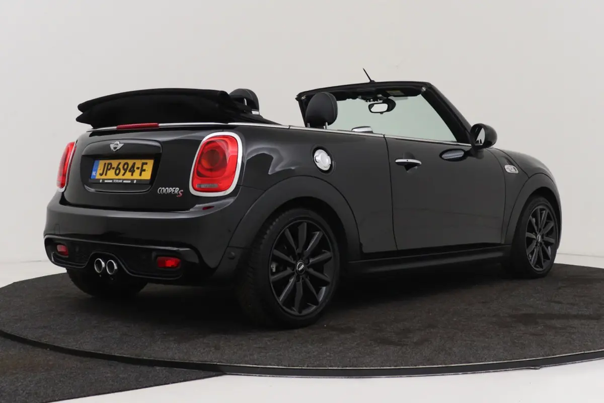 2.0 S Serious Business | Keyless Entry/Start | Leer | Sportstoelen | Org NL | Breed Navi |