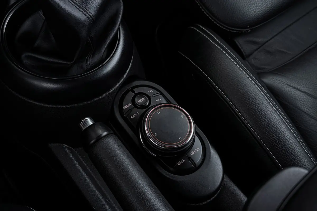 2.0 S Serious Business | Keyless Entry/Start | Leer | Sportstoelen | Org NL | Breed Navi |