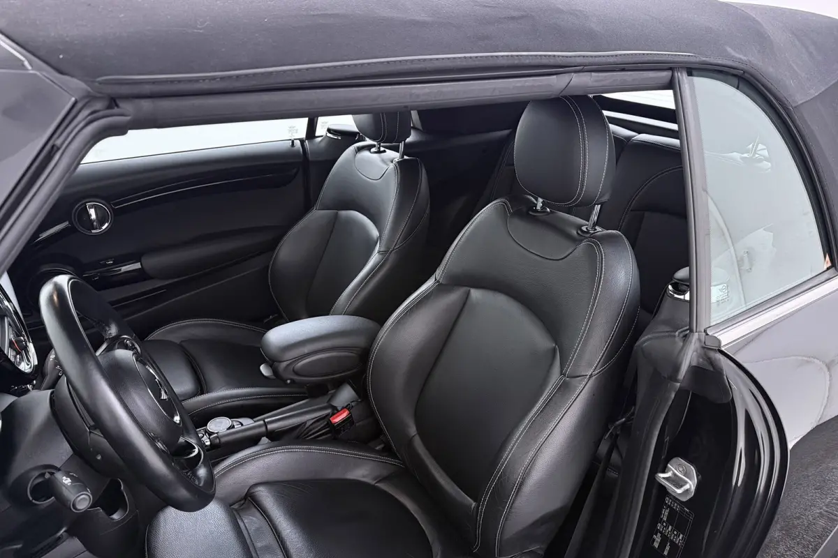 2.0 S Serious Business | Keyless Entry/Start | Leer | Sportstoelen | Org NL | Breed Navi |