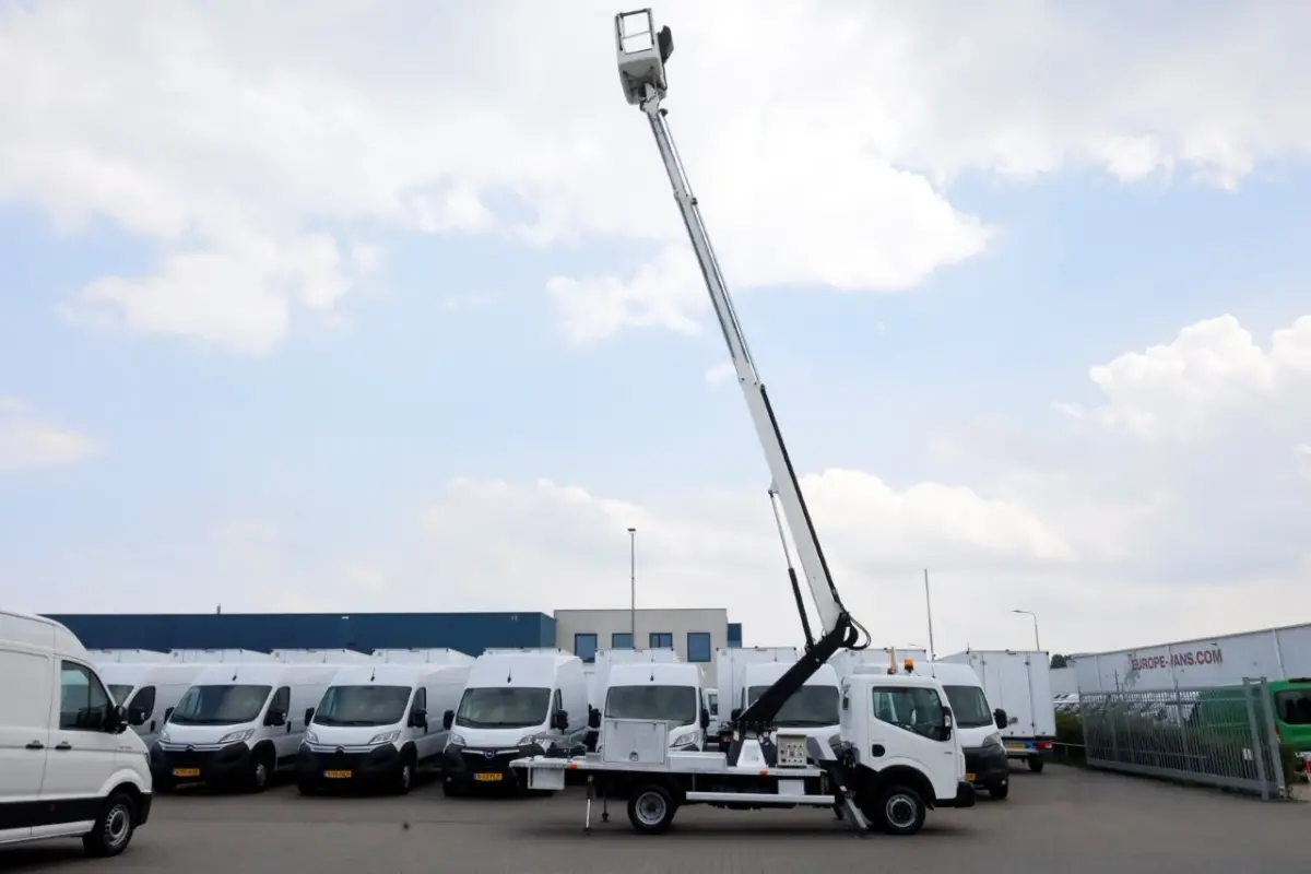 3.0 DCI 130pk E6 Hoogwerker Werkhoogte 14.5 meter PTO 08-2019