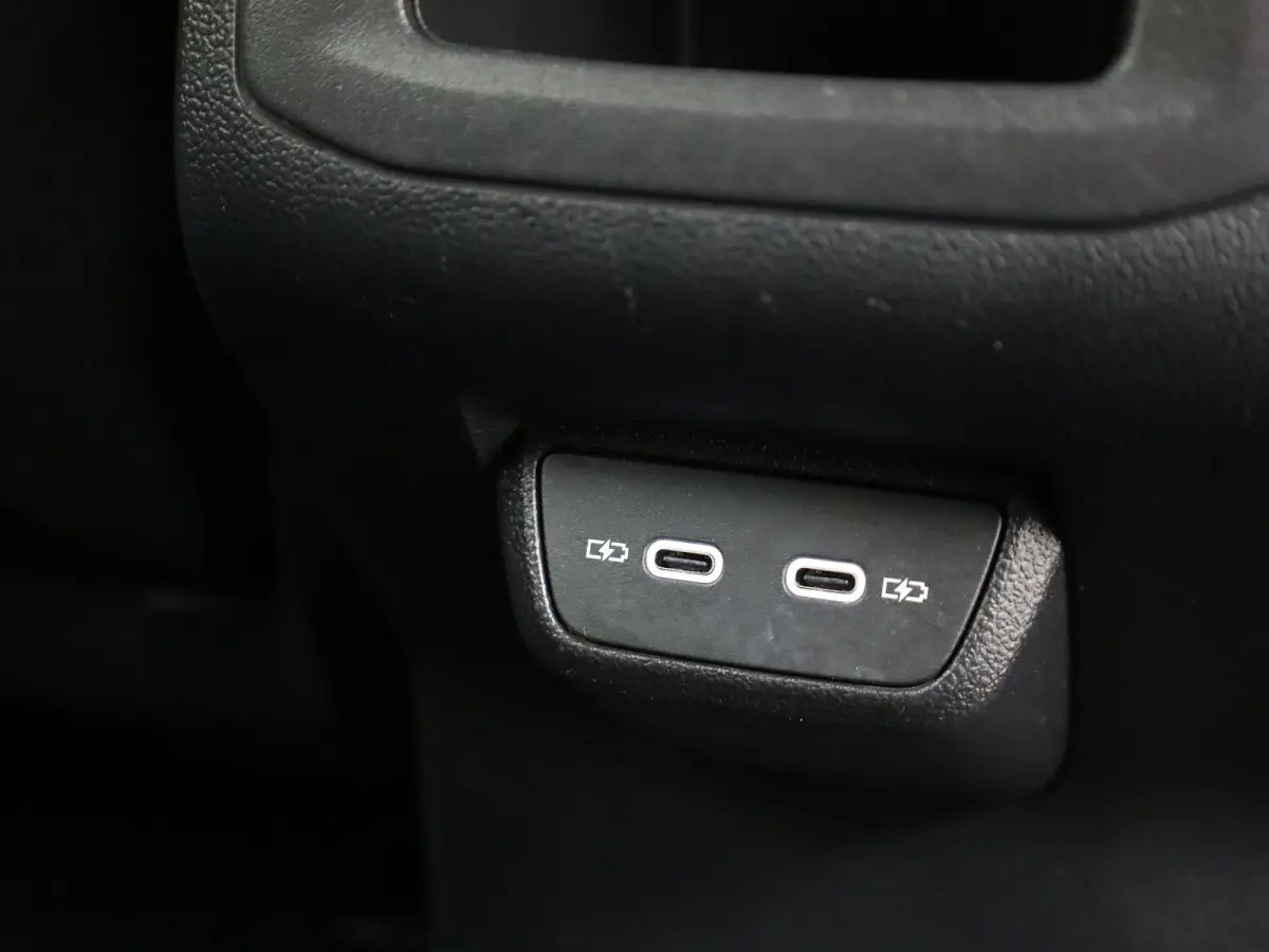 1.0 TSI 116Pk Life Edition | IQ light | Keyless | Camera | Stoelverw. | Prijs Rijklaar!!