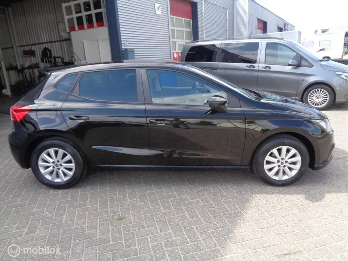 1.0 MPI Style/Airco Ecc/LED/Lm velgen/PDC/Apple Carplay/Full Link