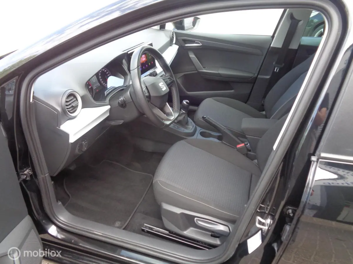 1.0 MPI Style/Airco Ecc/LED/Lm velgen/PDC/Apple Carplay/Full Link