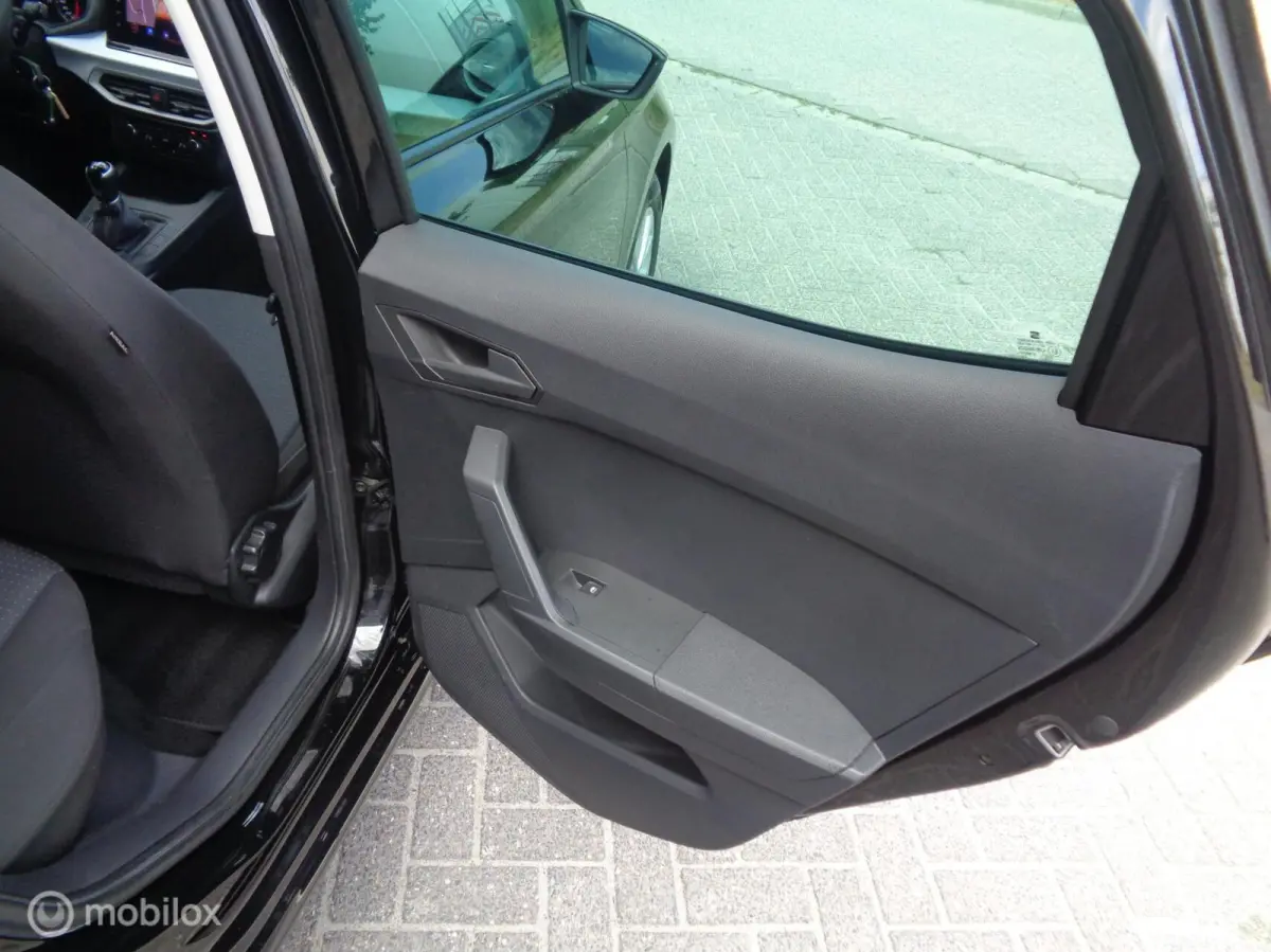 1.0 MPI Style/Airco Ecc/LED/Lm velgen/PDC/Apple Carplay/Full Link