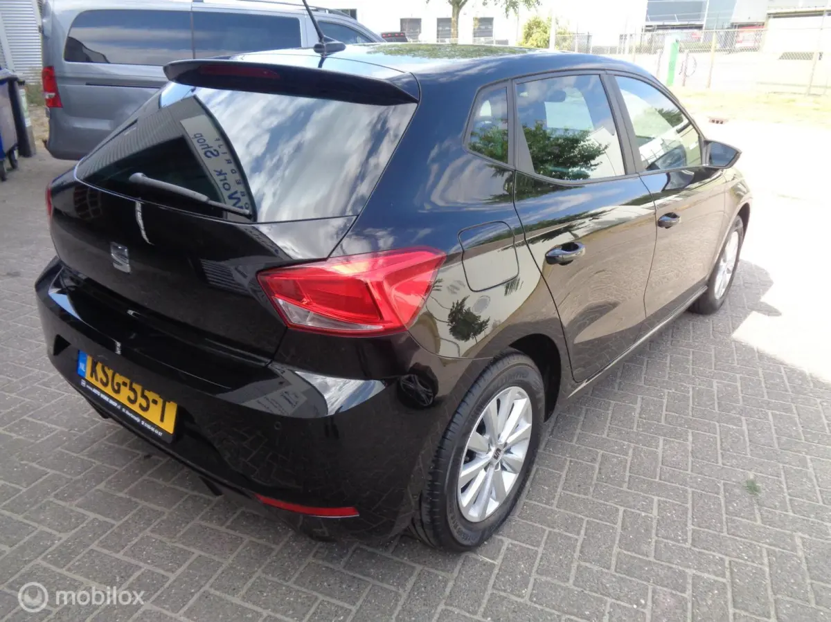 1.0 MPI Style/Airco Ecc/LED/Lm velgen/PDC/Apple Carplay/Full Link
