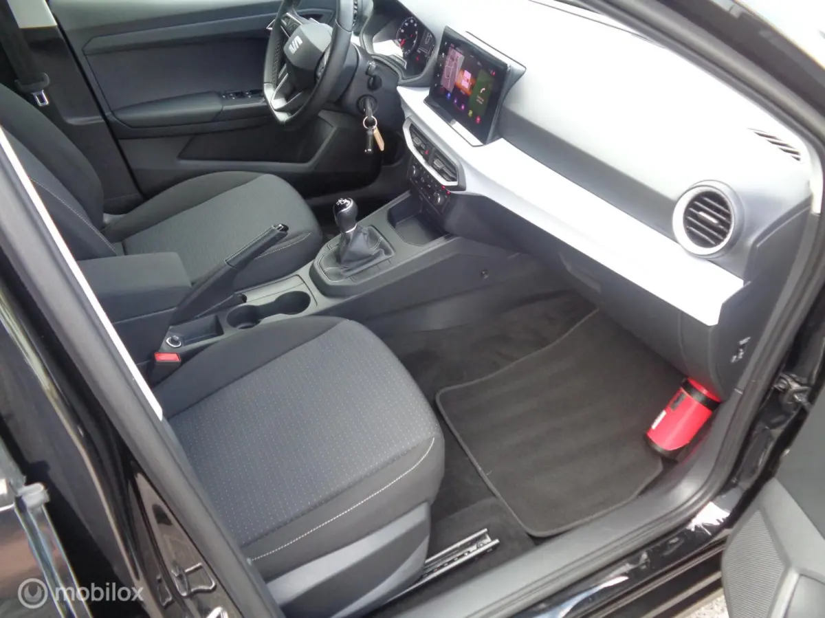 1.0 MPI Style/Airco Ecc/LED/Lm velgen/PDC/Apple Carplay/Full Link