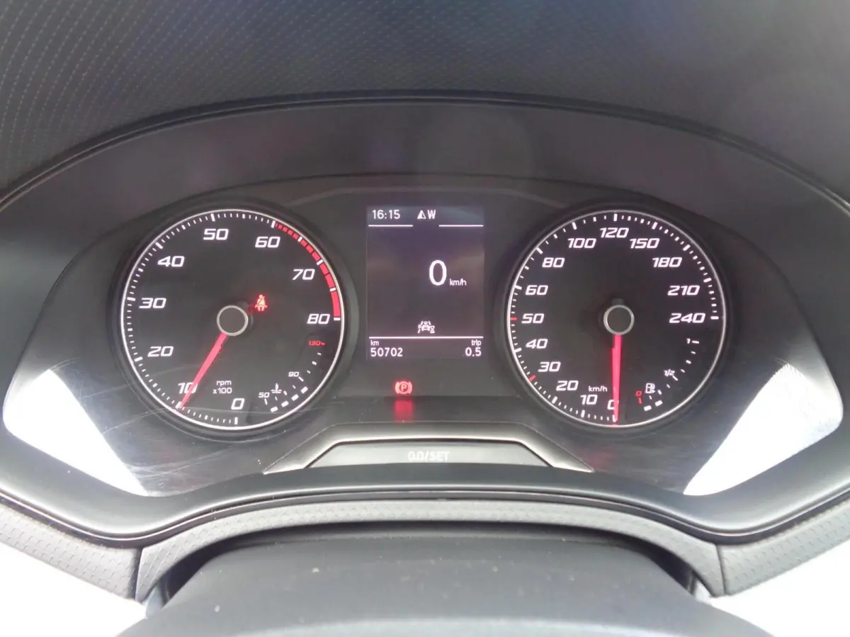 1.0 MPI Style/Airco Ecc/LED/Lm velgen/PDC/Apple Carplay/Full Link