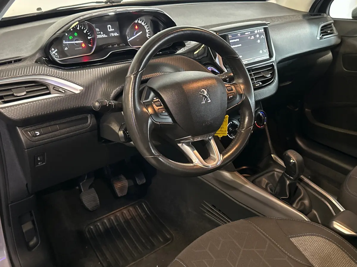 1.2 PureTech Active Nieuw Distributieriem | Navigatie | Airco | Nieuw apk