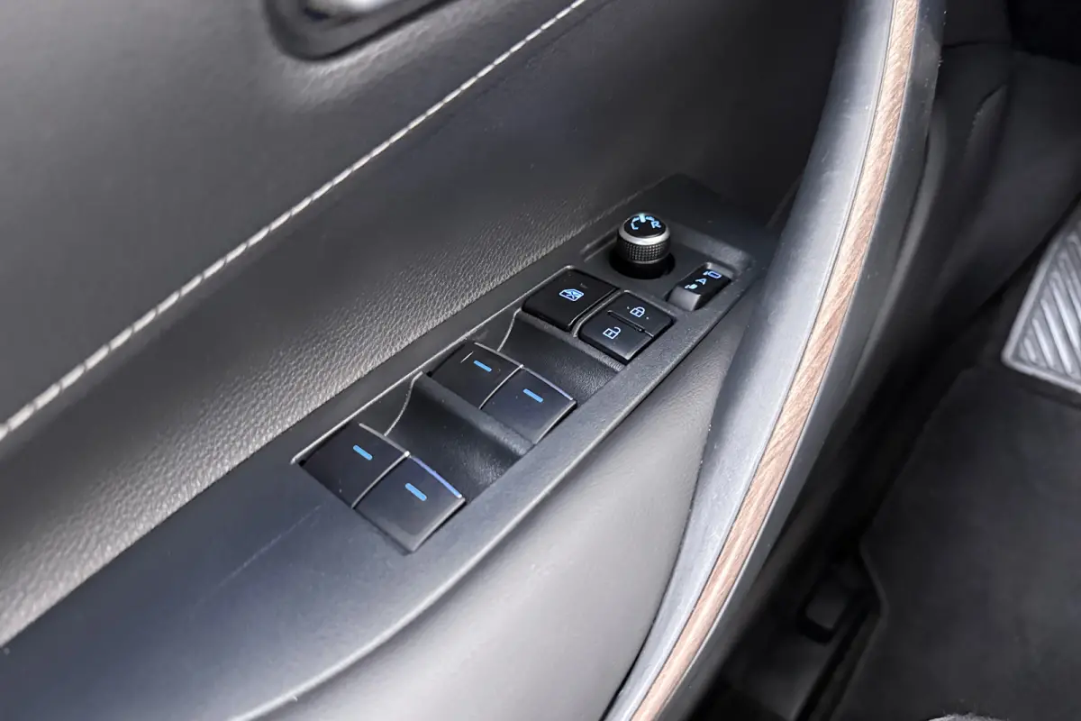 1.8 Hybrid TREK Camera Adapt.Cruise Keyless