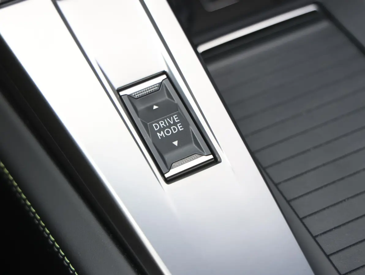 1.2 PureTech GT 130 EAT8 | Focal Hifi | Lederen bekleding | Rondom camera | Elektrisch bedienbare achterklep