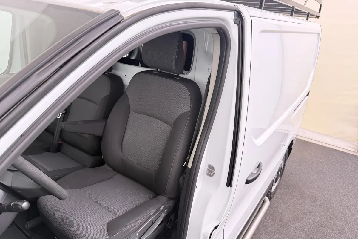 2.0 Aut. dCi 145 T29 L1H1 Comfort Houtenvloer Schuifdeur L+R Cruise