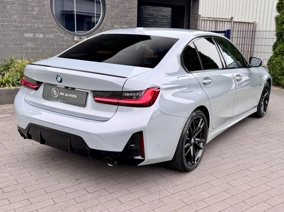 318i M Sport Brooklyn Grau Pano H/K Hud 360° 1e Eigenaar