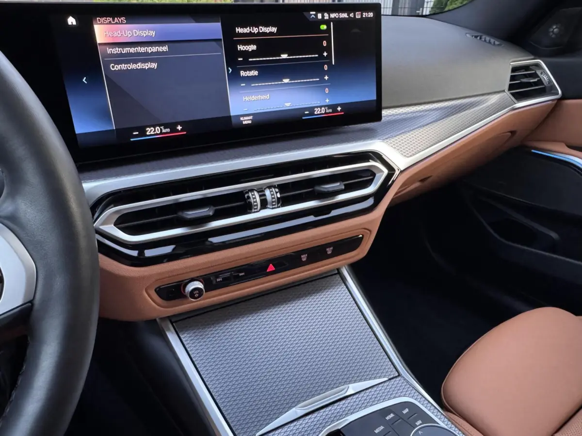 318i M Sport Brooklyn Grau Pano H/K Hud 360° 1e Eigenaar