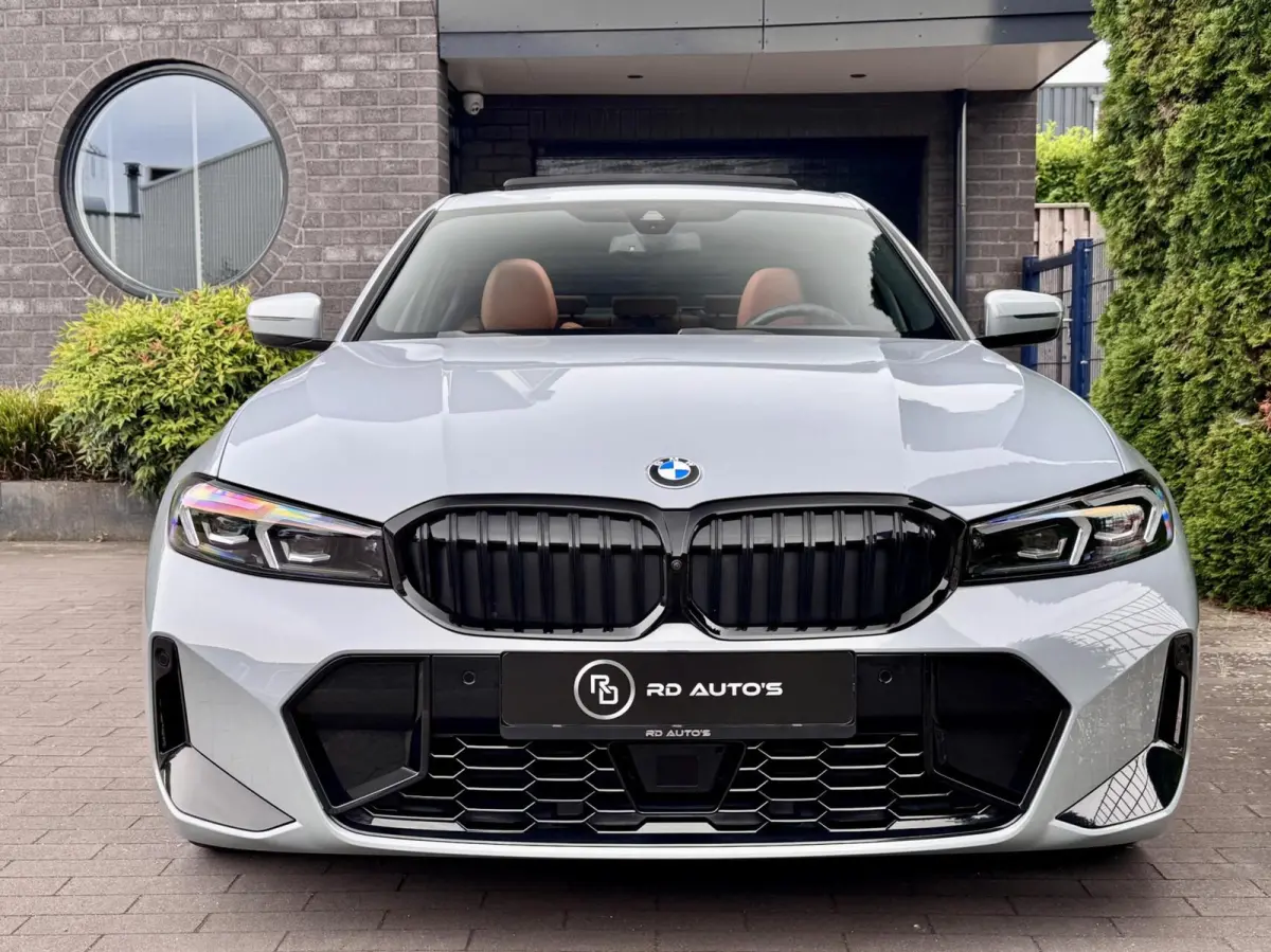 318i M Sport Brooklyn Grau Pano H/K Hud 360° 1e Eigenaar