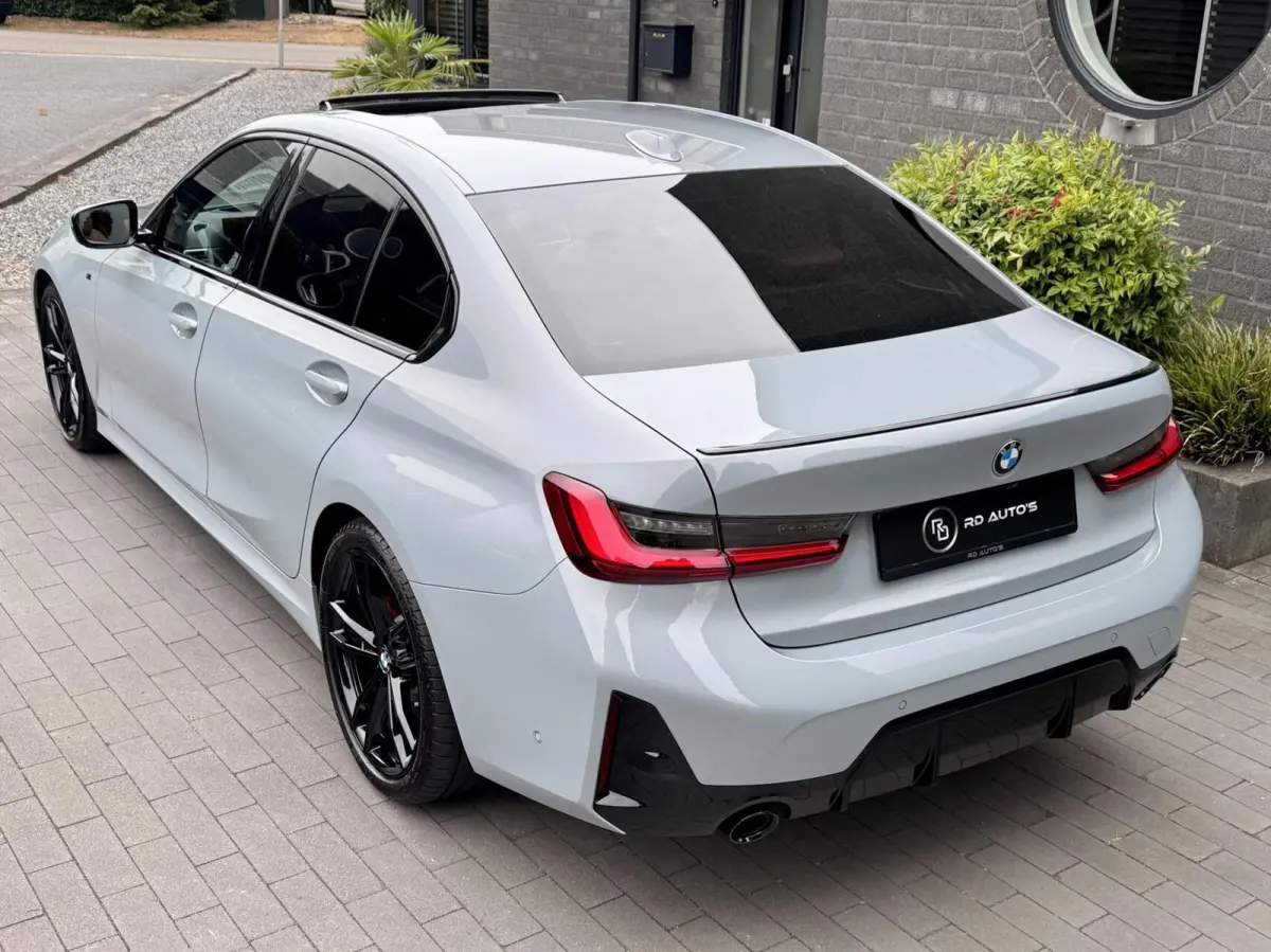 318i M Sport Brooklyn Grau Pano H/K Hud 360° 1e Eigenaar