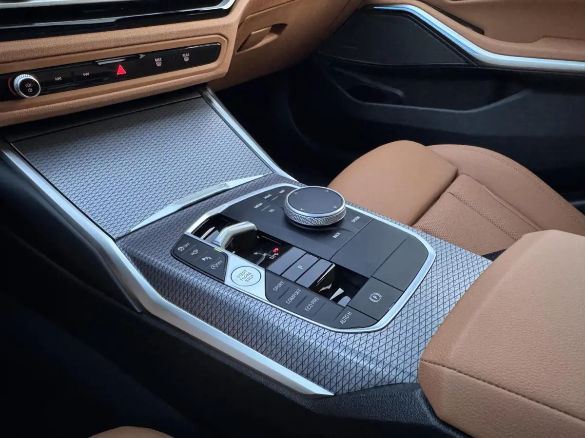 318i M Sport Brooklyn Grau Pano H/K Hud 360° 1e Eigenaar