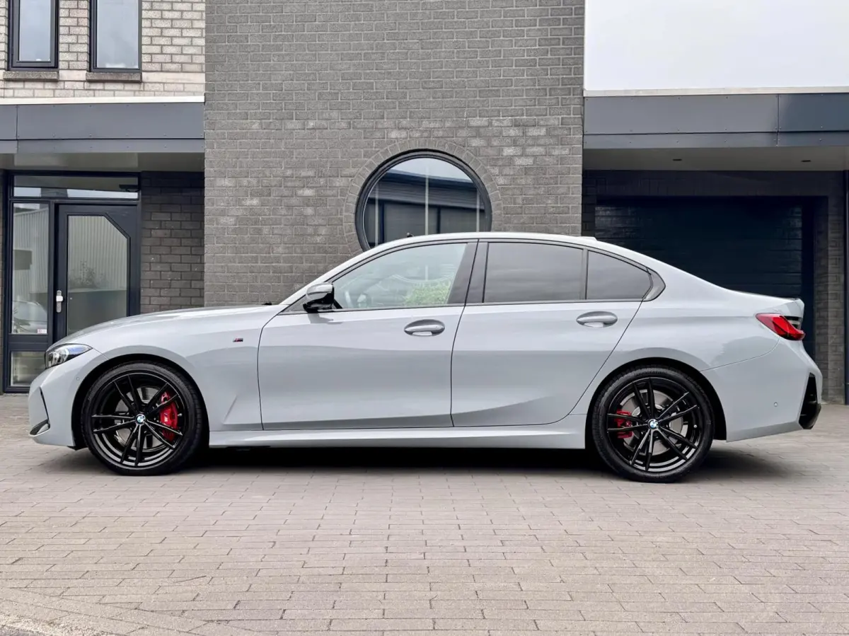 318i M Sport Brooklyn Grau Pano H/K Hud 360° 1e Eigenaar